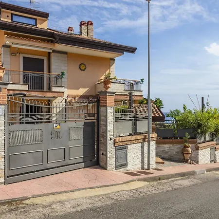 بيت للعطل The Amphora